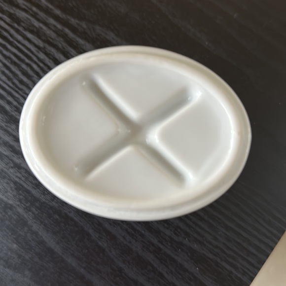 Pier 1 3-Piece Ceramic Bath Accessory Set - Picture 9 of 16